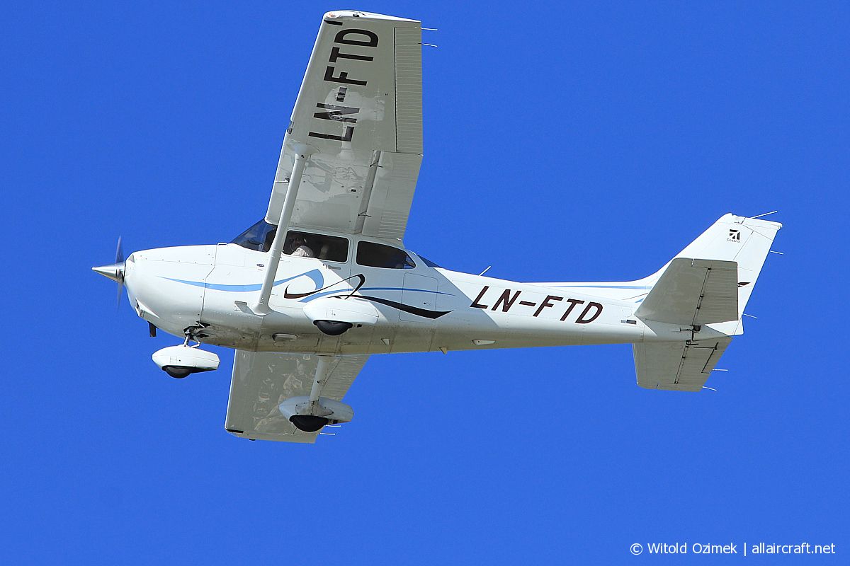 LN-FTD (172S10794) Cessna 172S Skyhawk