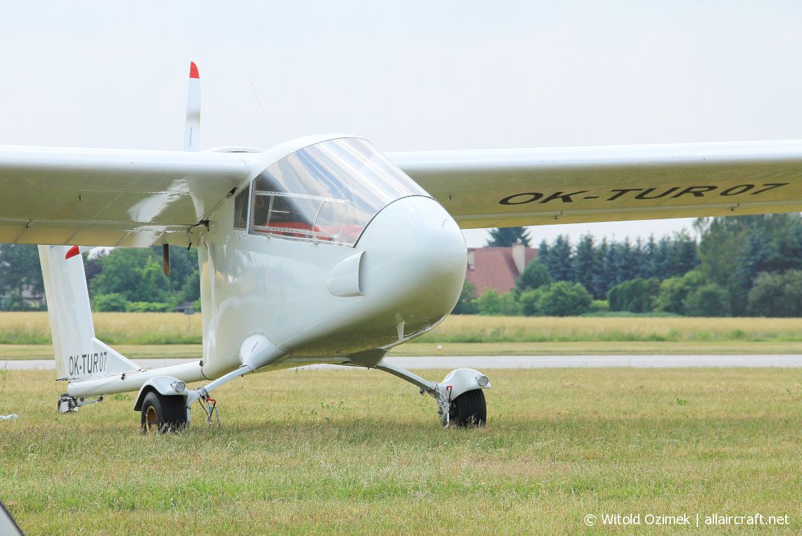 OK-TUR07 Aeroprakt A-20