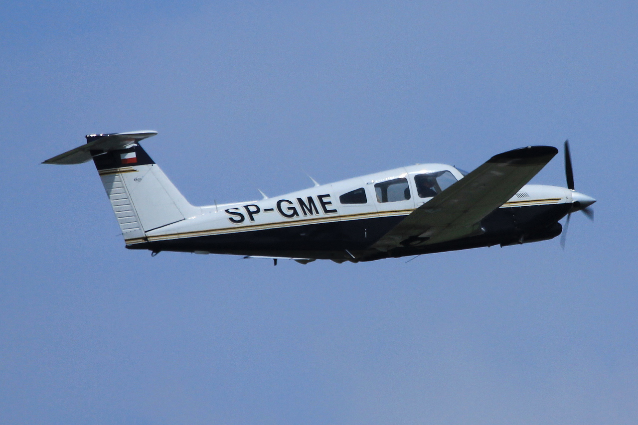 SP-GME (28R-8031085) Piper PA-28RT-201T