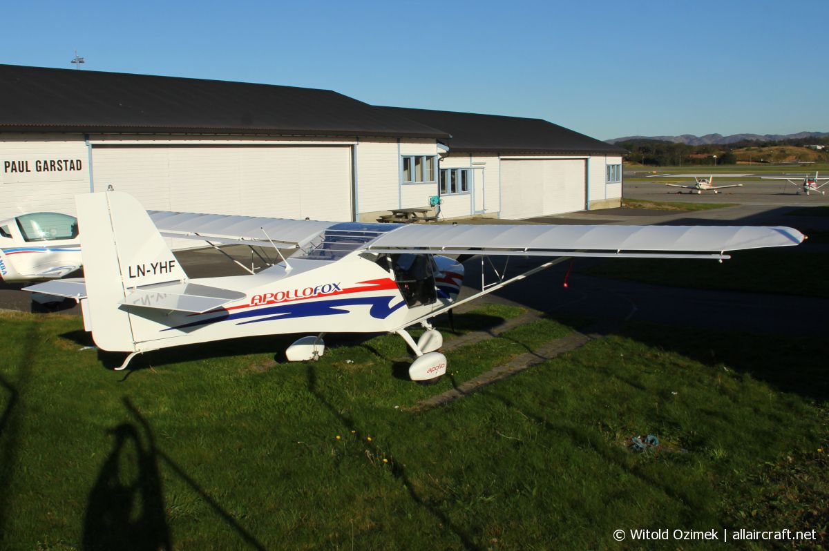 LN-YHF (N010315) Apollo Fox