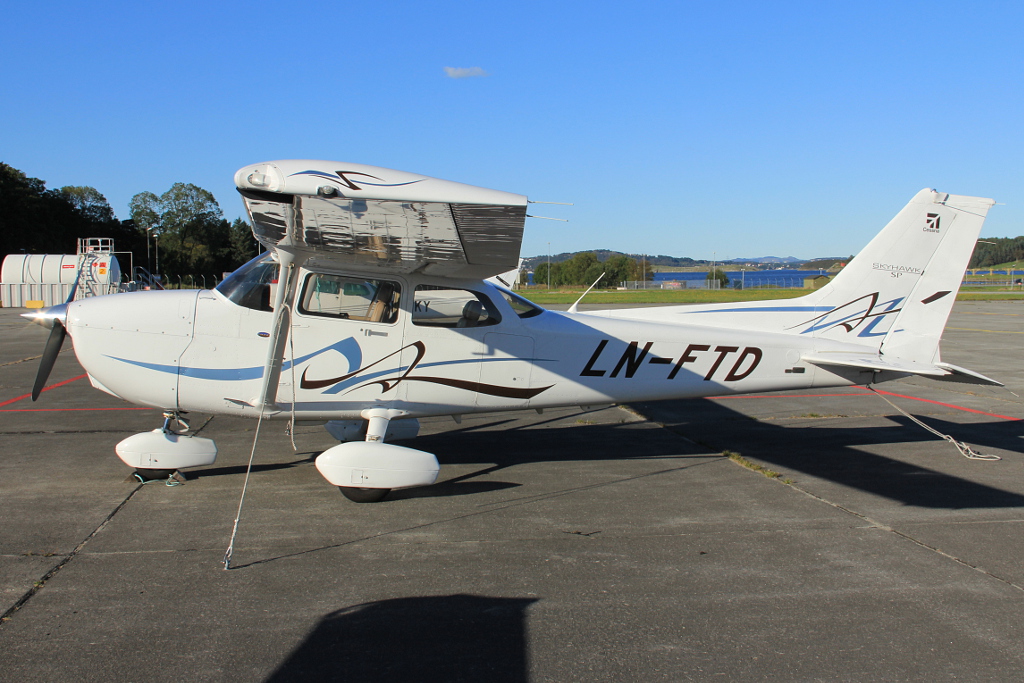 LN-FTD (172S10794) Cessna 172S Skyhawk