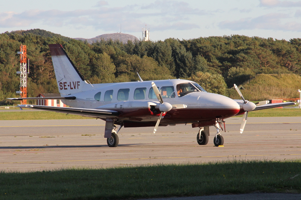 SE-LVF (31-7405418) 1974 Piper PA-31-350 Navajo Chieftain