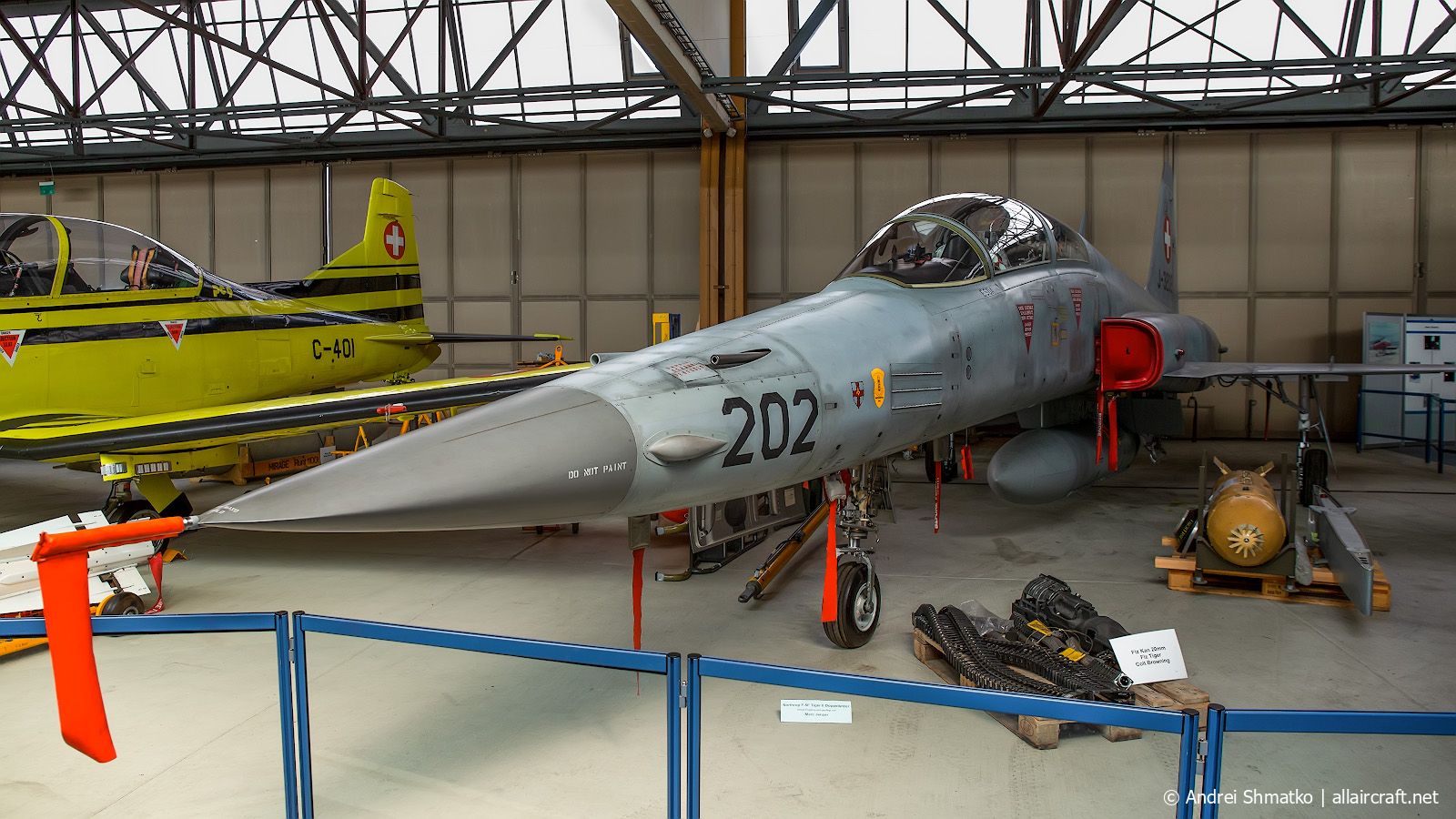 J-3202 · Northrop F-5F Tiger II · -