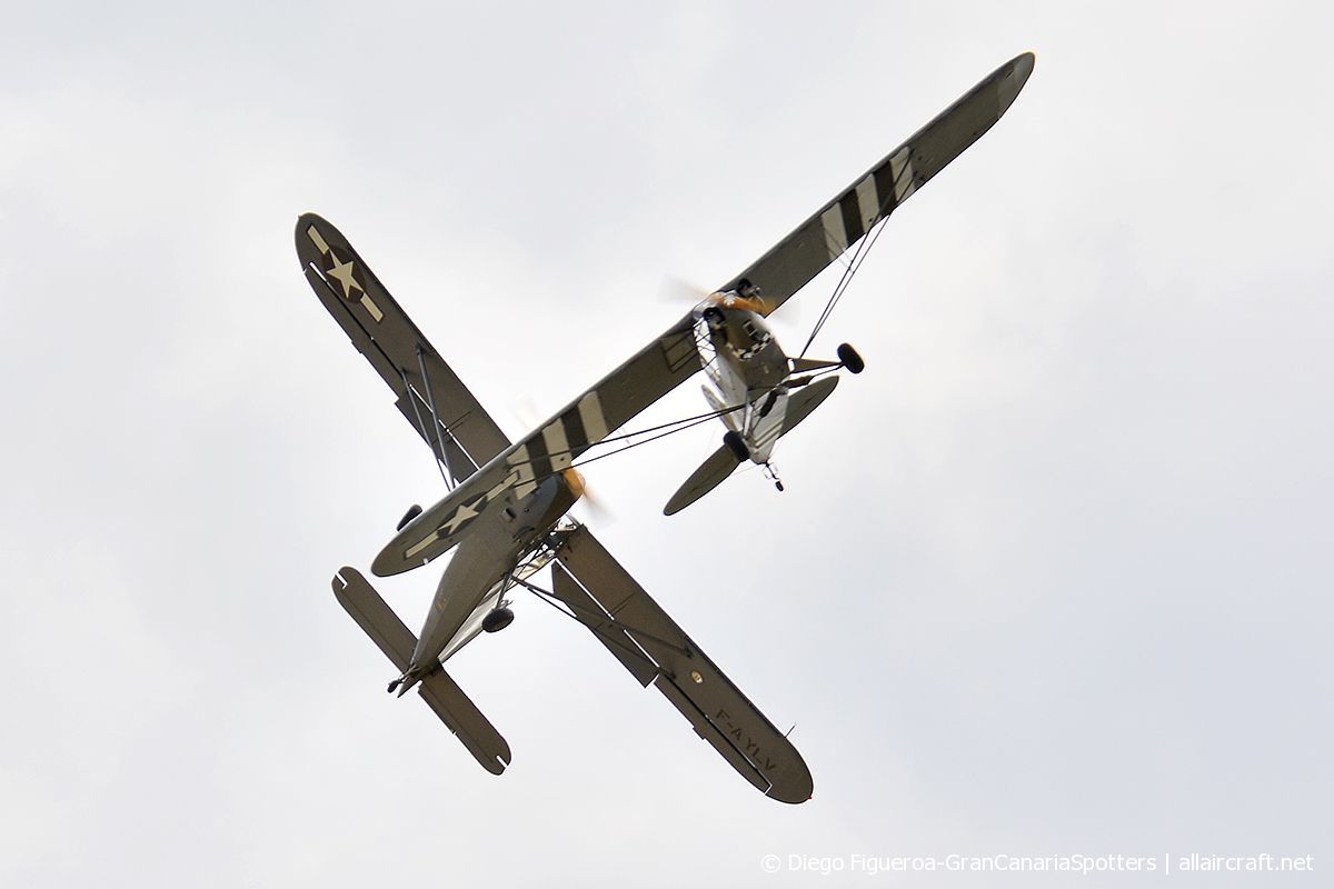 F-AYLV (76-1348) 1943 Stinson L-5 Sentinel