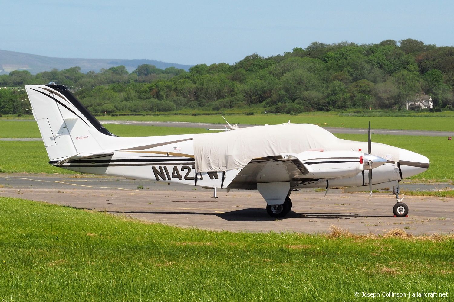N142TW (TH-1841) 1998 Raytheon Aircraft Company 58