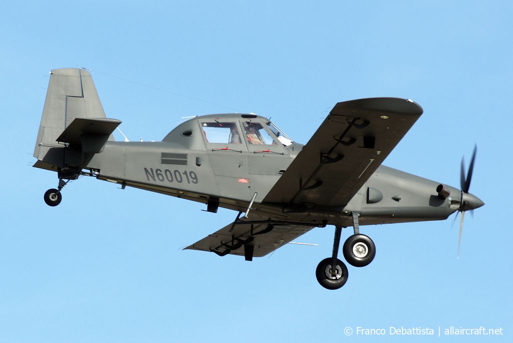 N60019 (802-4002) Air Tractor AT-802