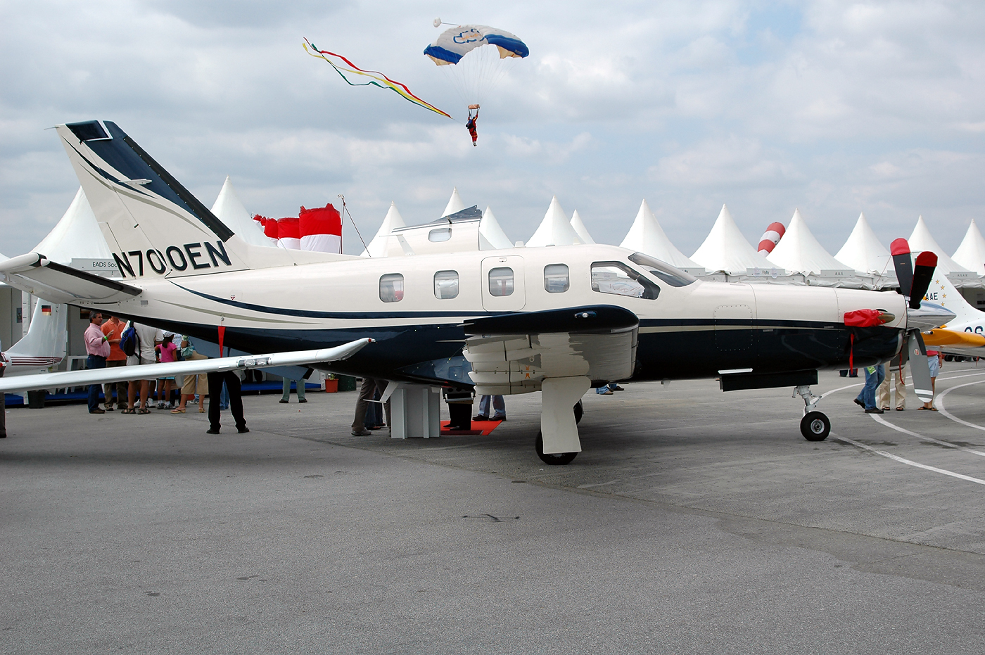 N700EN (329) 2005 Socata TBM-700