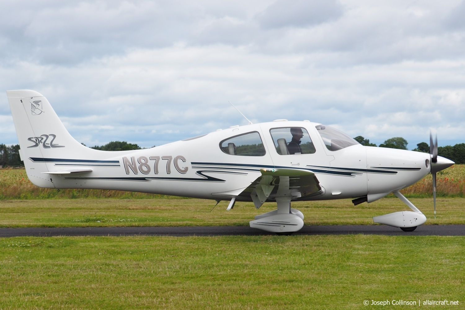 N877C (0445) 2003 Cirrus SR22