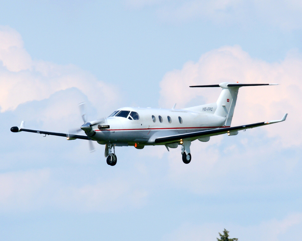 HB-FPC (422) 2001 Pilatus PC-12 45