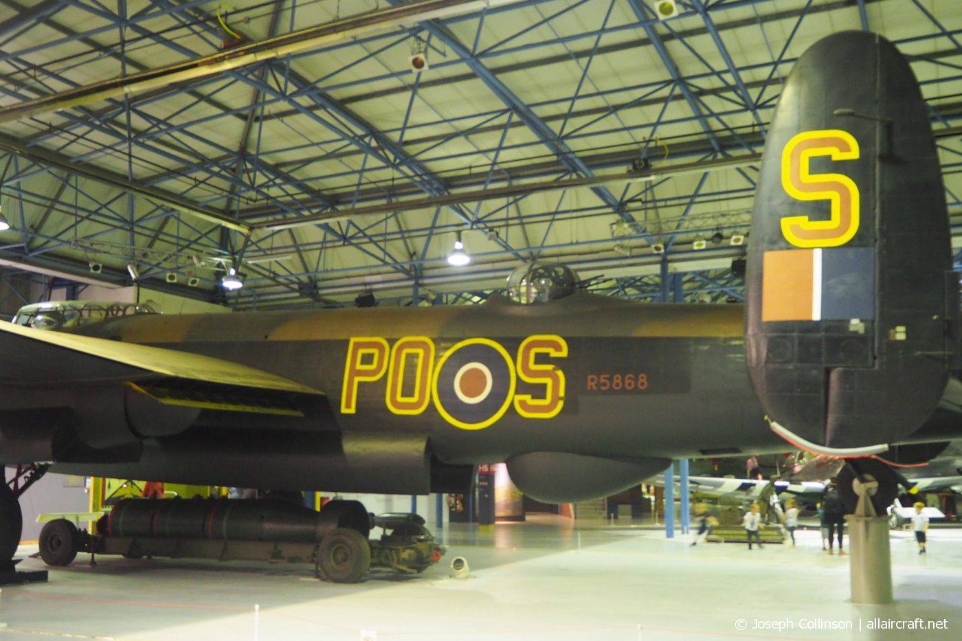 R5868 / 7325M 1942 Avro 683 Lancaster B1