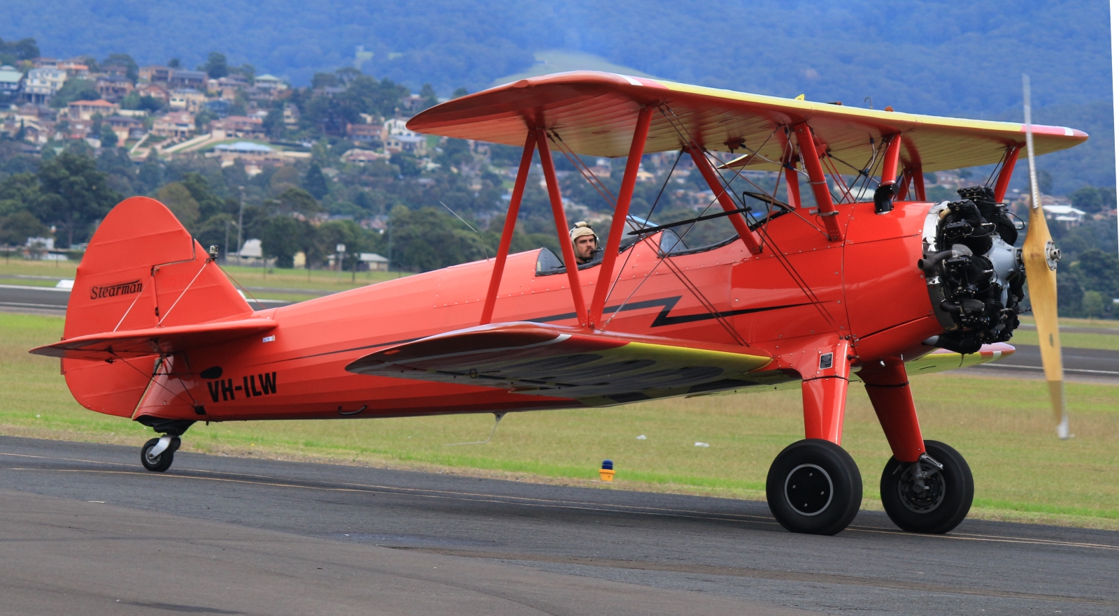 VH-ILW · Boeing A75N1 · (WOL / YWOL)