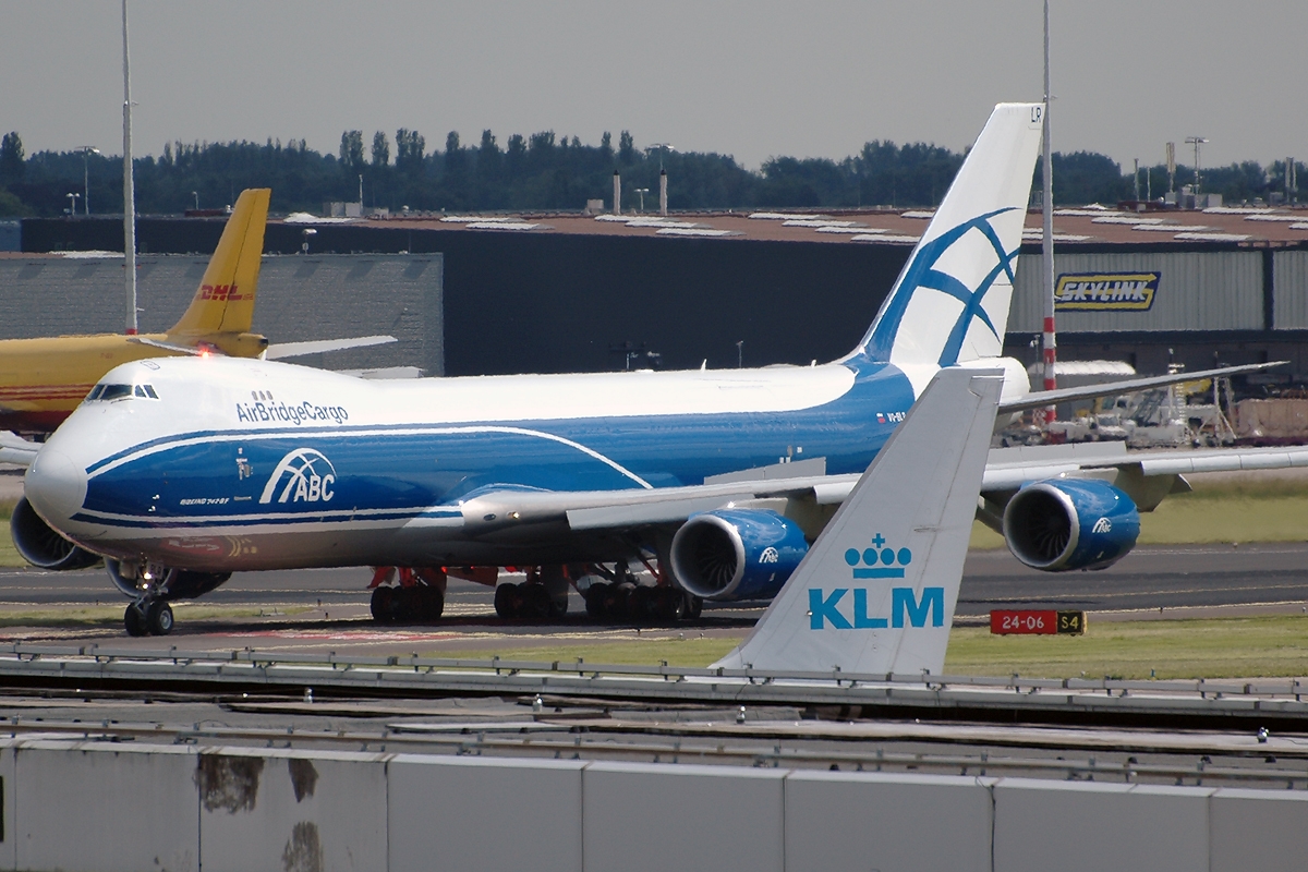 VQ-BLR, (cn 37668), Boeing 747-8HVF