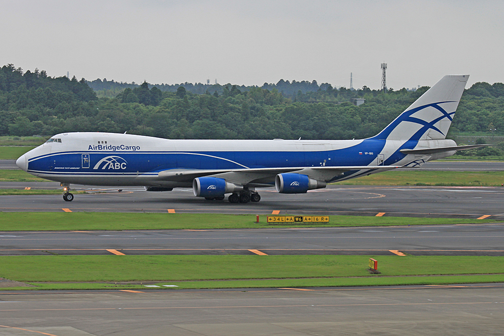 VP-BIG, (cn 35420), Boeing 747-46NF/ER