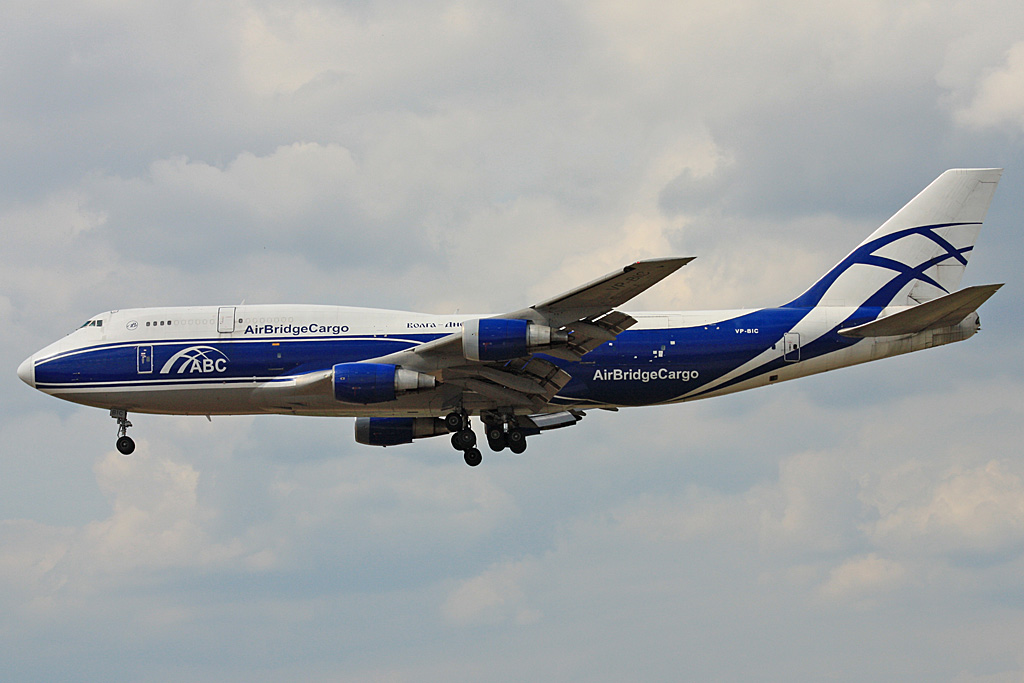 VP-BIC, (cn 24837), Boeing 747-329M(SF)