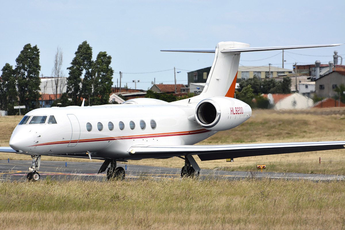 HL8200 (5233) 2009 Gulfstream Aerospace G550