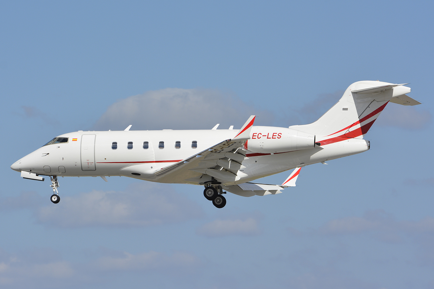 EC-LES (20243) 2009 Bombardier Challenger 300