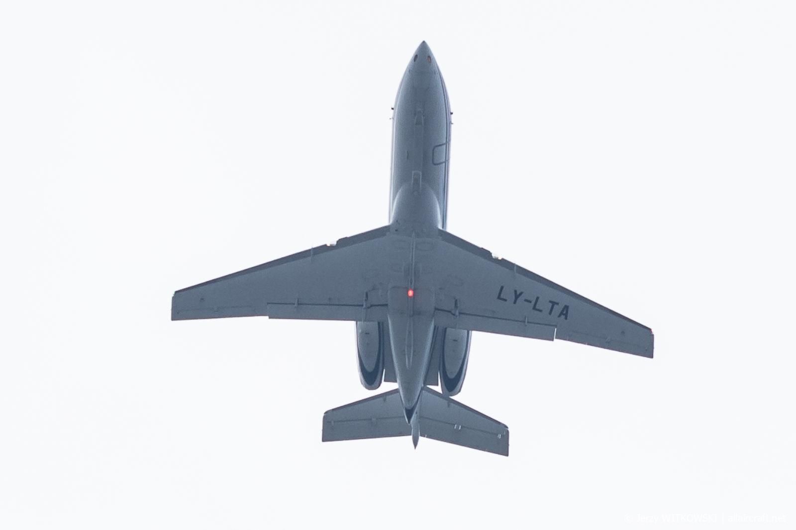 LY-LTA (258760) 2006 Raytheon Hawker 800XP