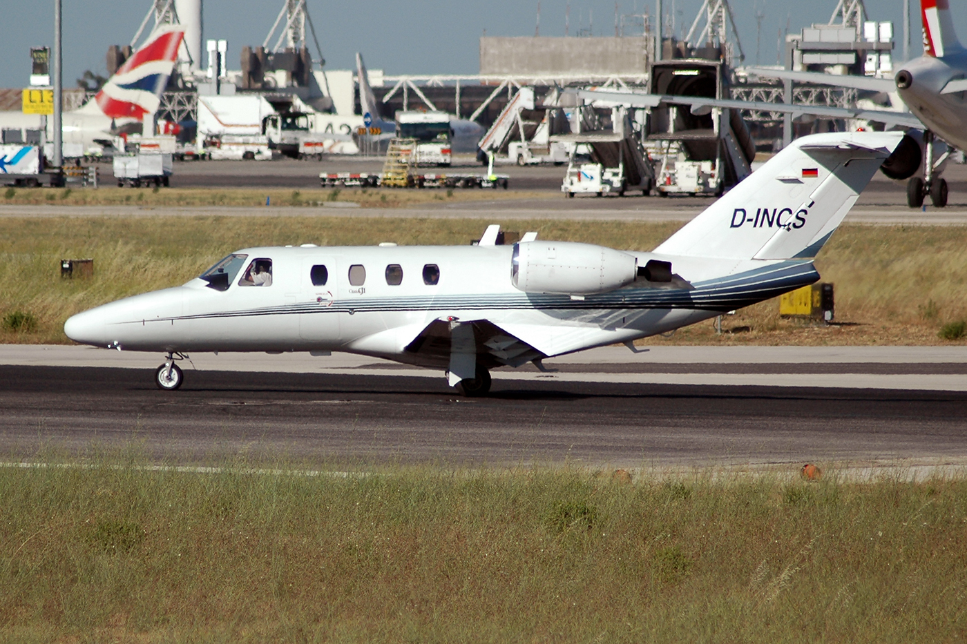 D-INCS · Cessna 525 Citation CJ1 · (LIS / LPPT)