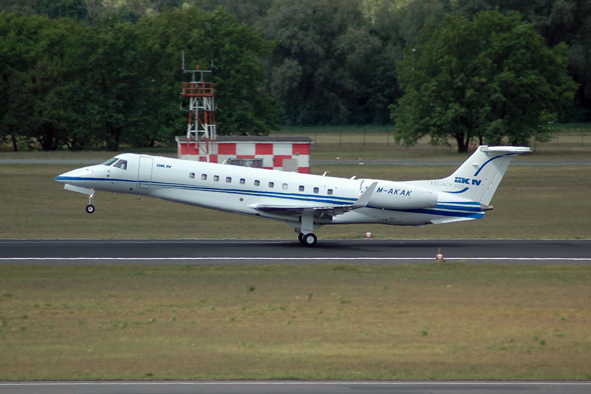 M-AKAK (14500970) Embraer ERJ-135BJ Legacy 600