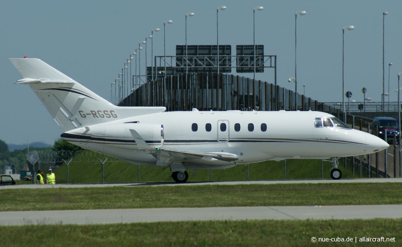 G-RGSG (HA-0152) 2009 Raytheon Hawker 900XP