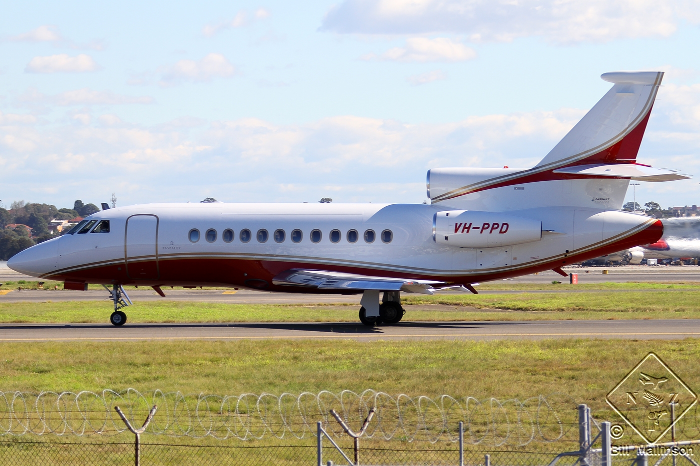 VH-PPD (185) 2000 Dassault Falcon 900C