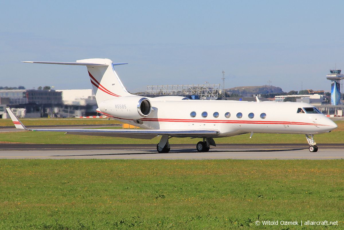 N5585 (5085) 2005 Gulfstream Aerospace G550