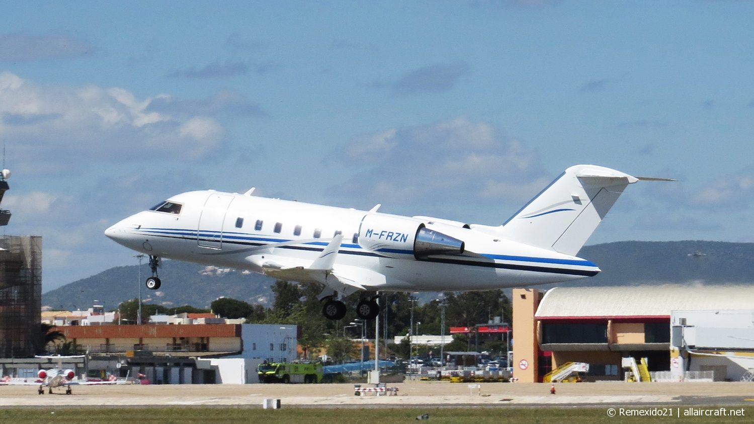 M-FRZN (5920) 2012 Bombardier Challenger 605