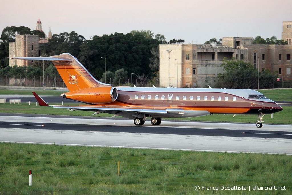 M-UNIS (9371) 2010 Bombardier Global Express XRS