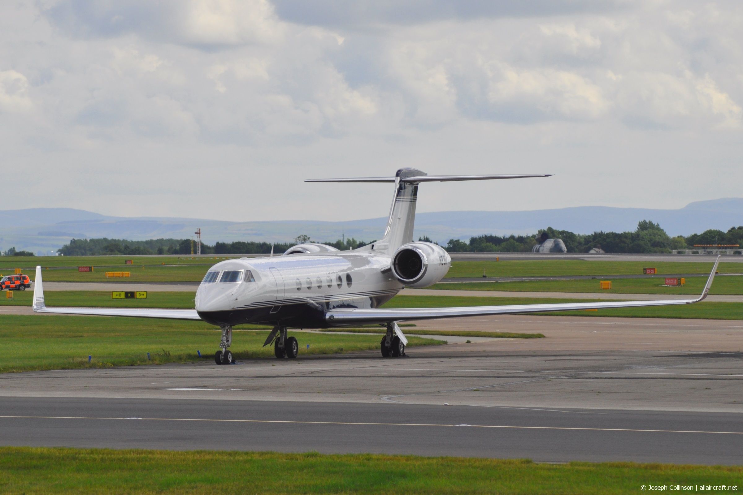 N23M (579) 1999 Gulfstream Aerospace G-V