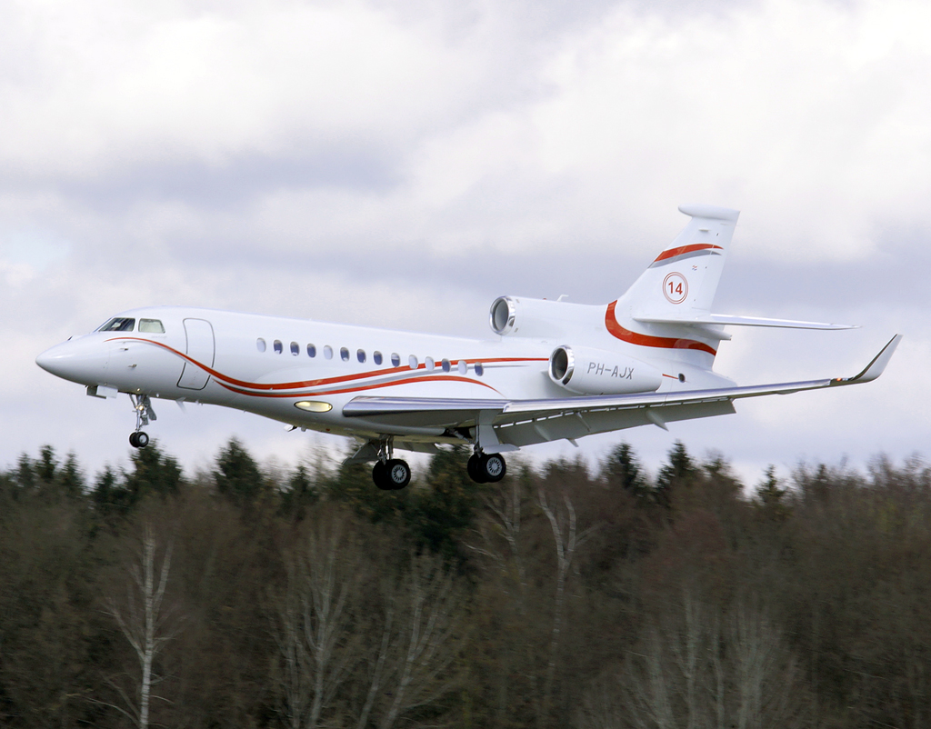 PH-AJX (102) 2009 Dassault Falcon 7X