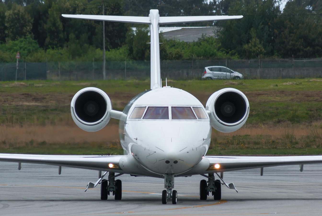 PR-FTR (5915) 2012 Bombardier Challenger 605