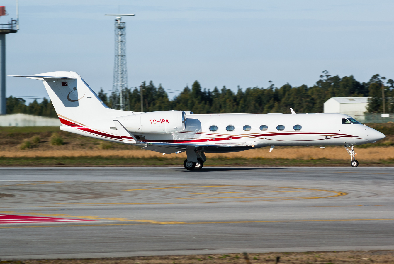 TC-IPK (4239) 2010 Gulfstream Aerospace G450