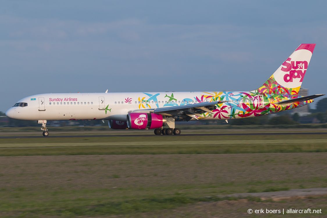 UP-B5702 (cn 25083) Boeing 757-21B