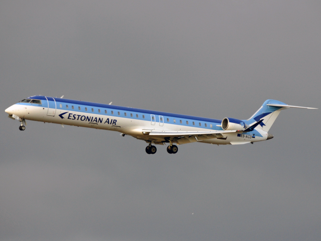 ES-ACD (15276) Bombardier CRJ-900