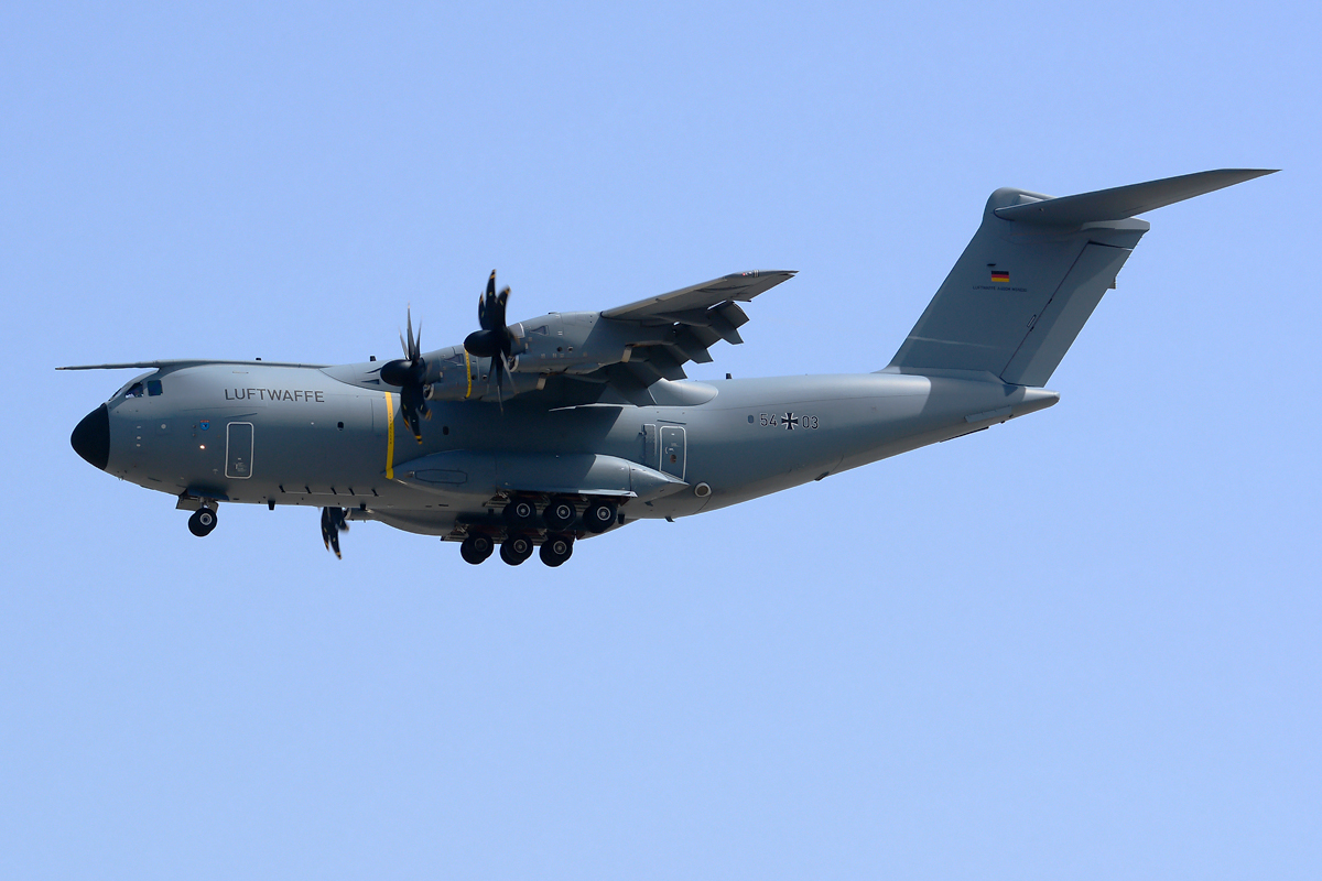 54+03 (030) 2015 Airbus A400M-180