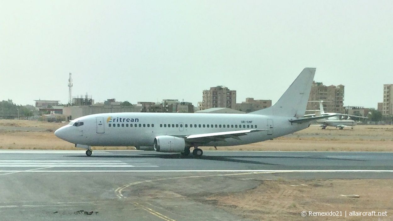 UR-CNF (27126) 1992 Boeing 737-3Z0