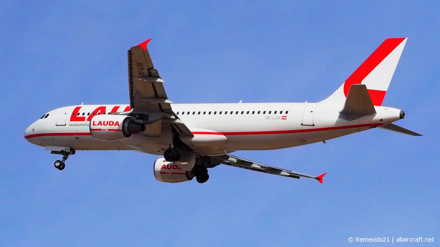 OE-LOR · Airbus A320-214 · (FAO / LPFR)