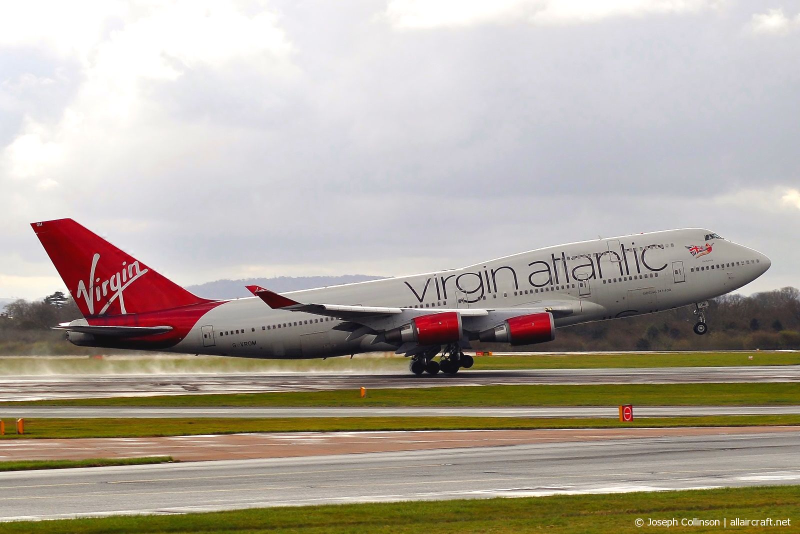 G-VROM (32339) 2001 Boeing 747-443