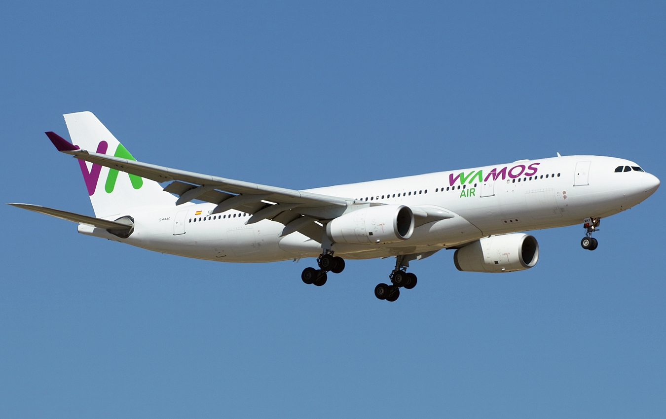 EC-MNY (cn 0261) Airbus A330-243