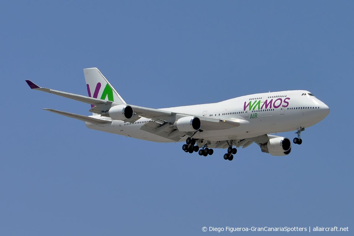 EC-MDS (cn 26910) Boeing 747-419