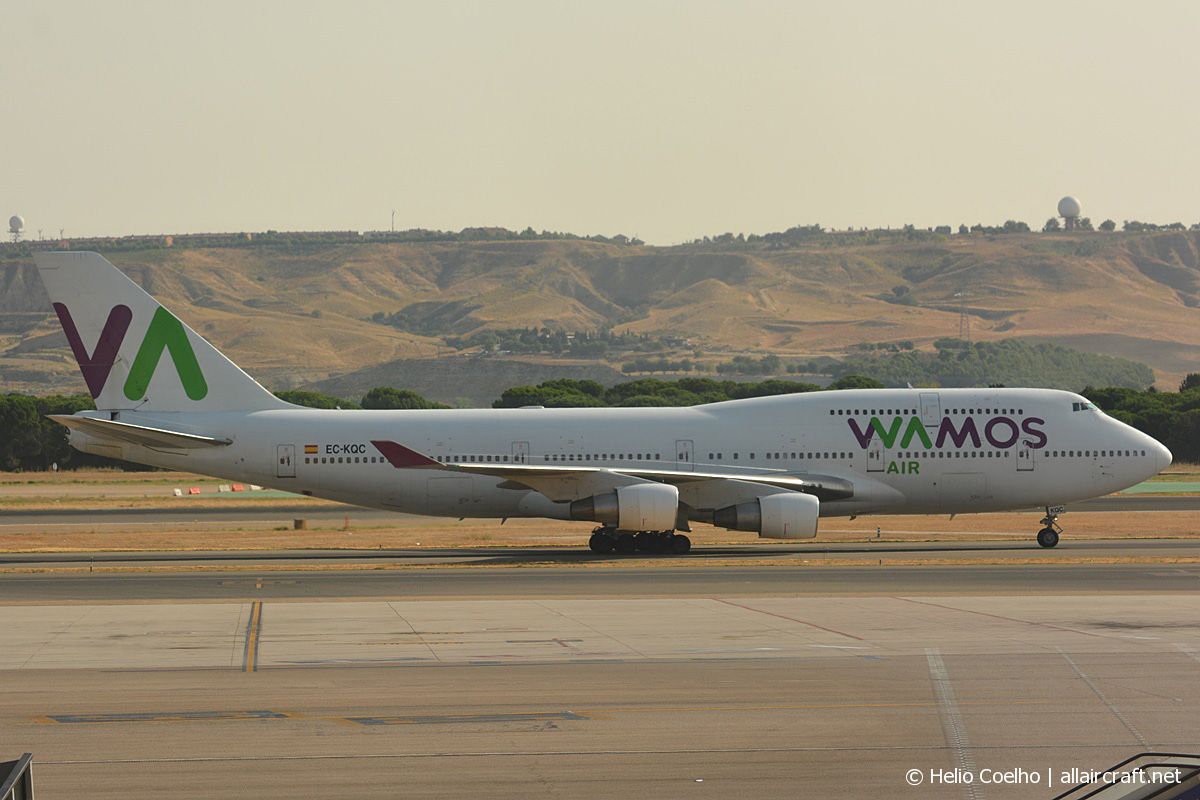 EC-KQC (26549) 1994 Boeing 747-412