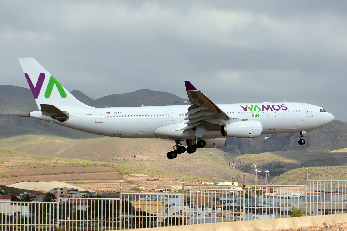 EC-MJS (cn 0265) Airbus A330-243