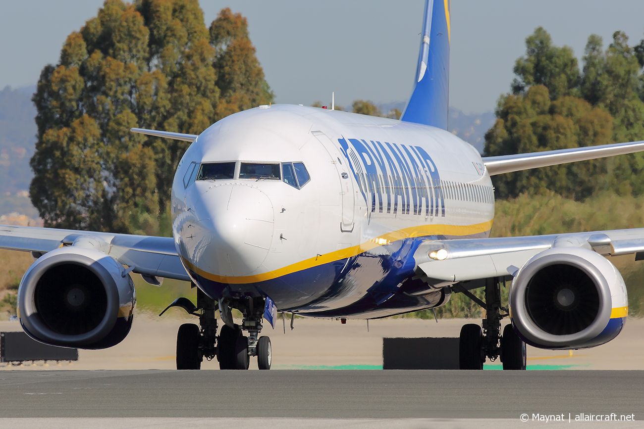 EI-DYR (37513) 2008 Boeing 737-8AS(WL)