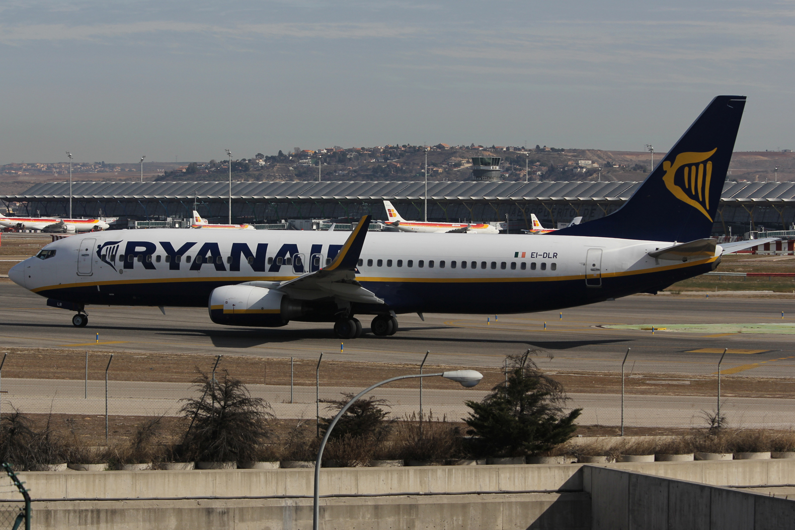 EI-DLR (3359) 2006 Boeing 737-8AS(WL)