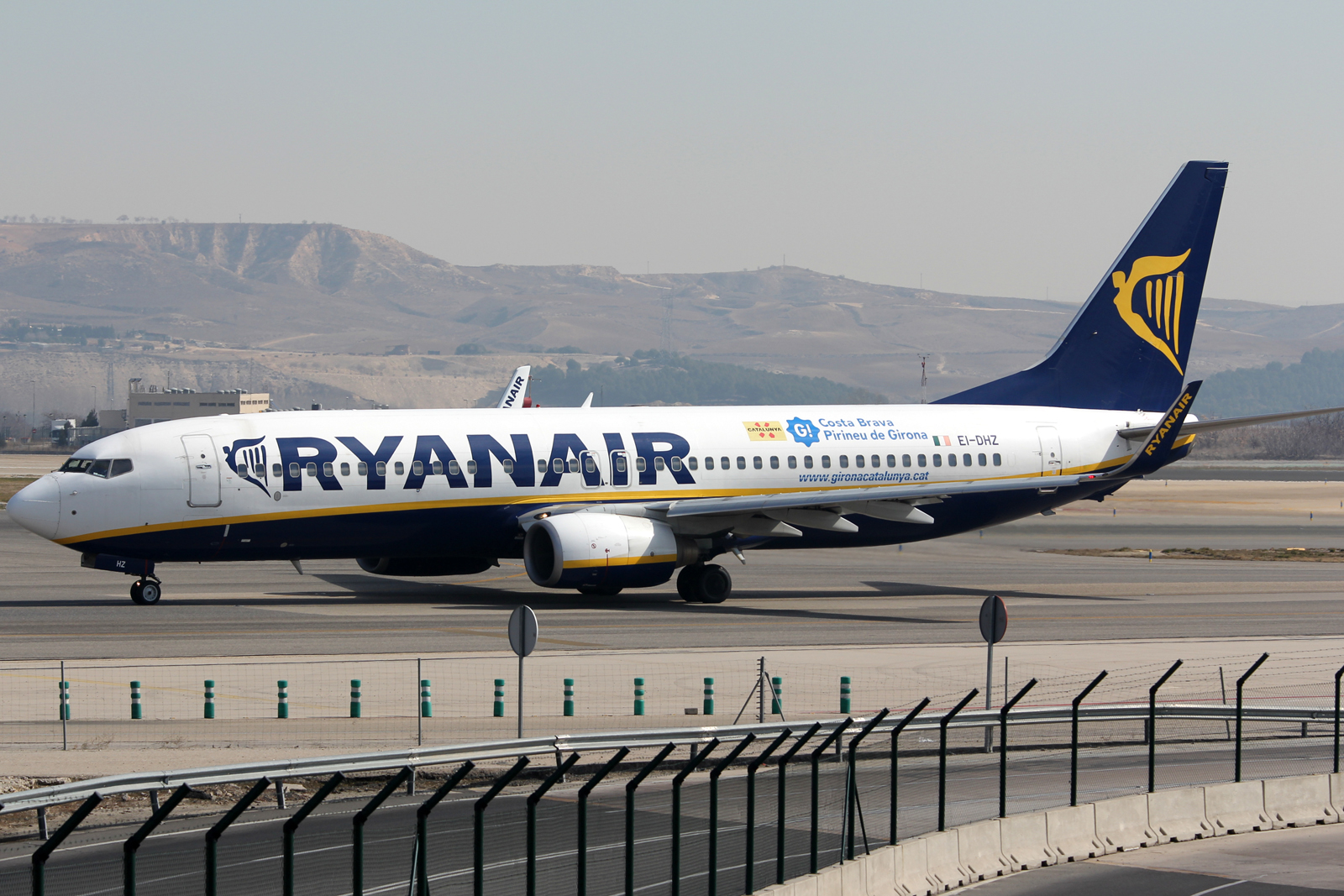 EI-DHZ (33583) 2005 Boeing 737-8AS(WL)