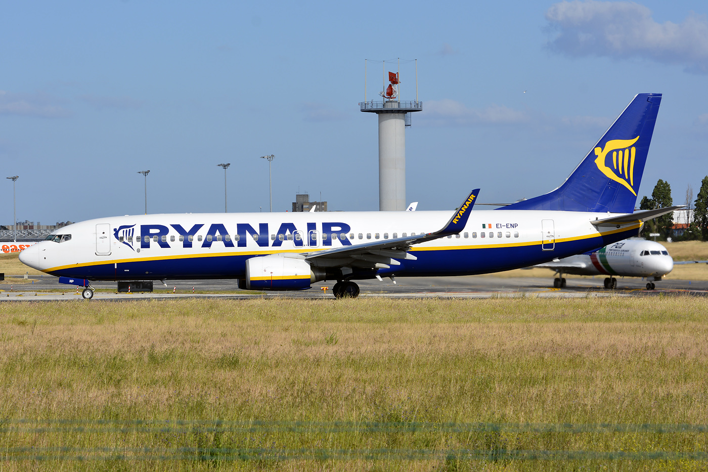 EI-ENP (40304) 2011 Boeing 737-8AS(WL)