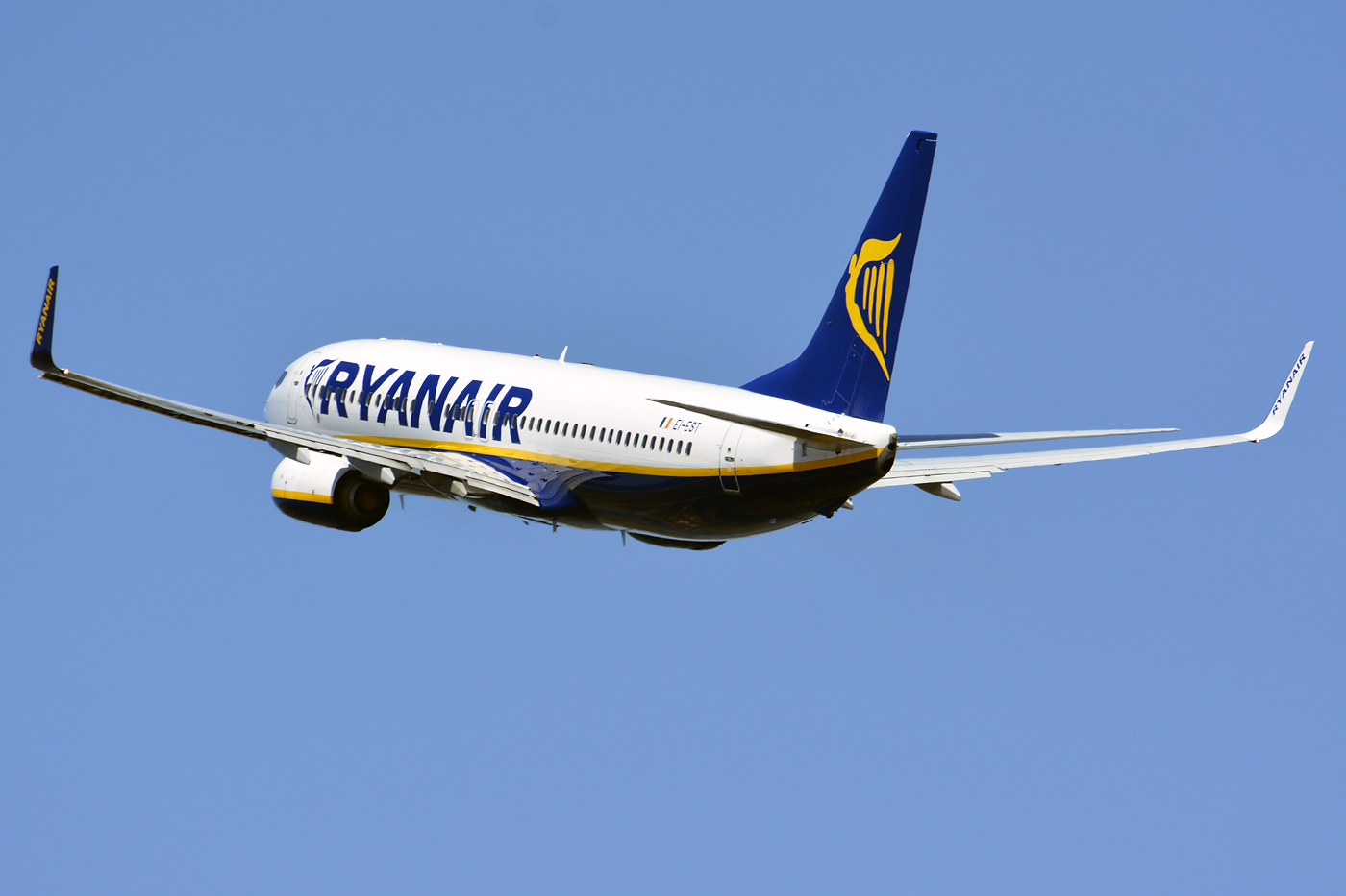 EI-EST (34994) 2011 Boeing 737-8AS(WL)