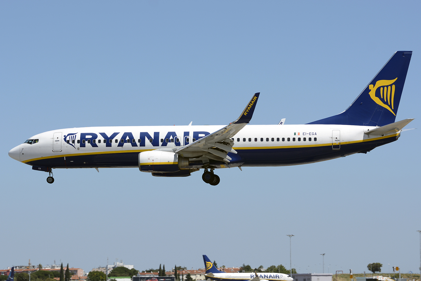 EI-EGA (38490) 2009 Boeing 737-8AS(WL)