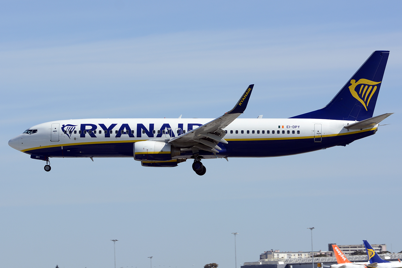 EI-DPY · Boeing 737-8AS(WL) · (LIS / LPPT)