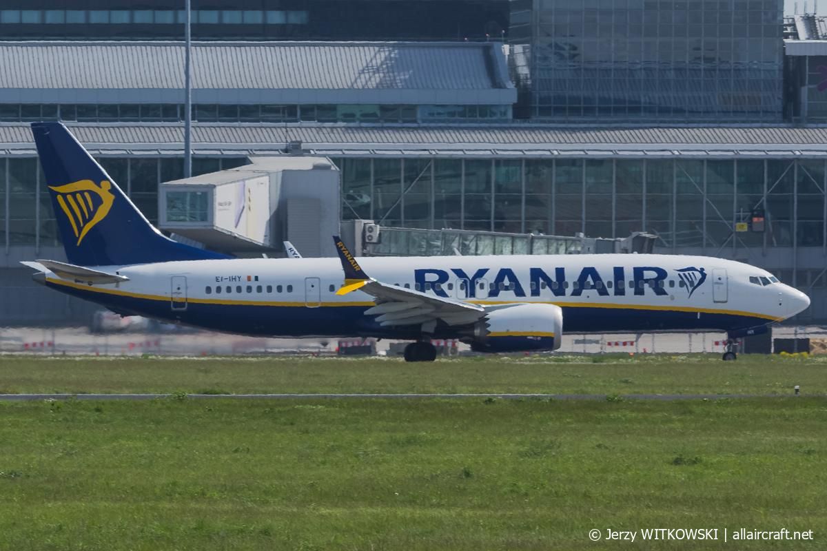 EI-IHY (67095) 2023 Boeing 737-8200 MAX